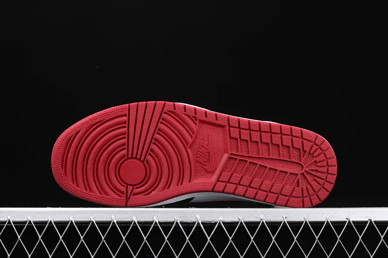All categories Air Jordan Jordan series basketball shoes Air Jordan 1 High Air Jordan 1 RETRO HIGH OG AJ1 Joe 1 new black and red high frequency flying wing LOGO 555088-062